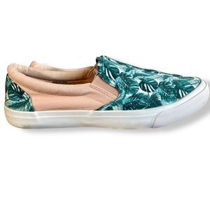Serra Tropical Print Slip-On Sneakers Womens Size 8 Two Tone Canvas Style Loafer